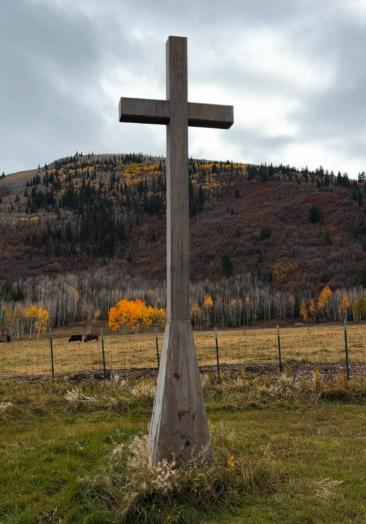 A favorite place of mine in Park City, Utah. #spiritualtiktok #spirituality #jesussaves #parkcity #autumnvibes🍁 