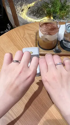 Nhẫn xinh thế này không mua là tiếc nha #nhan #nhandoi #xuhuongtiktok #viral #quatangnguoiyeu 