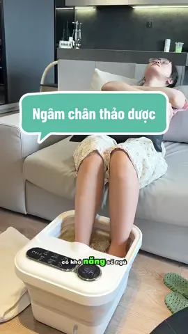 Nhỡ chân mà đâm nghi*n #metayreview #bonngamchan #ngamchan #bonngamchanmassage #bonngamchanthaoduoc 