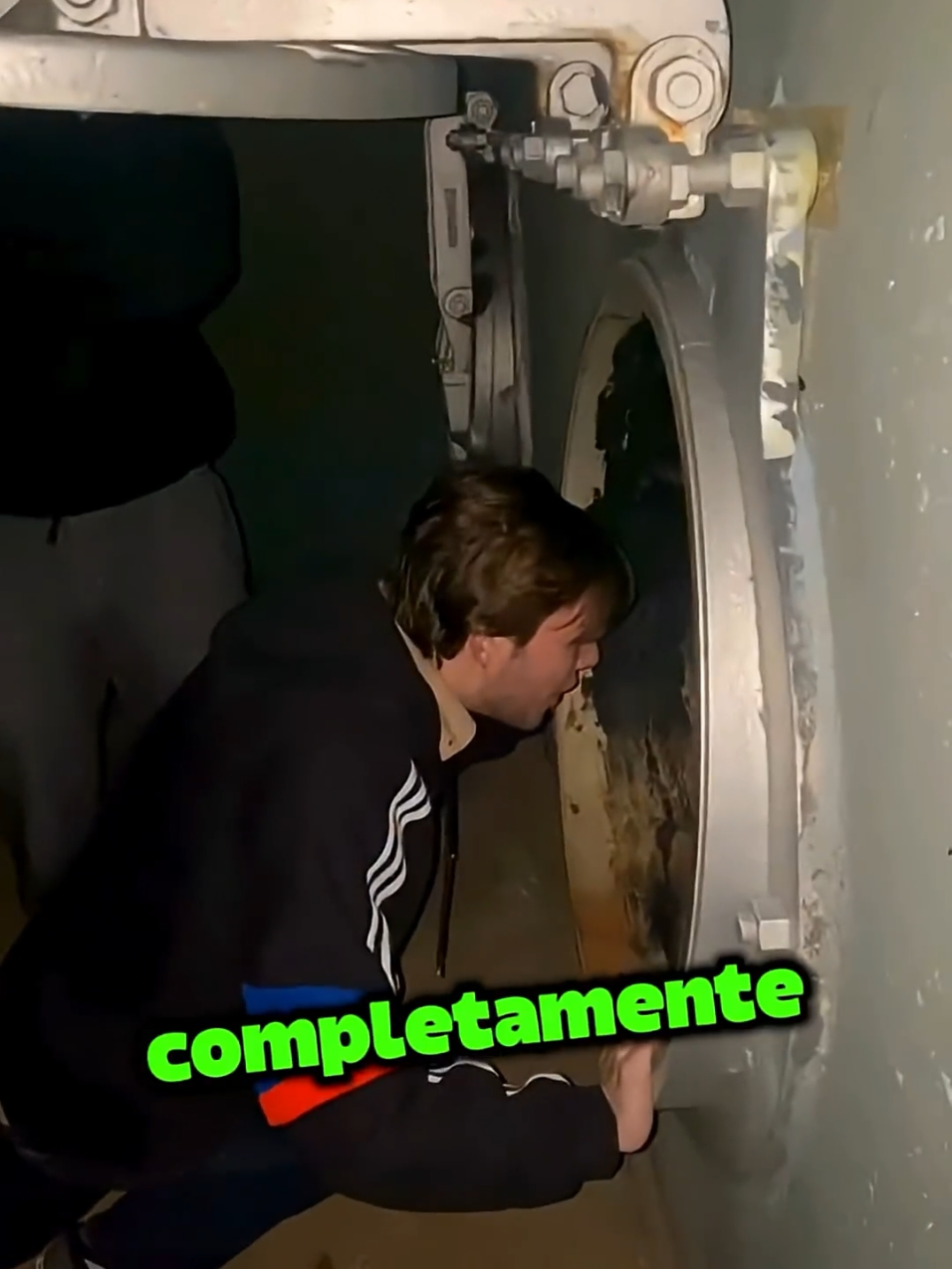 Gritaban En El Túnel Con Voces De Dibujos Animados Cuando De Repente… 😅🎭
 #historiasimpactantes #Sorpresa #sorprendente #misterio #Broma 