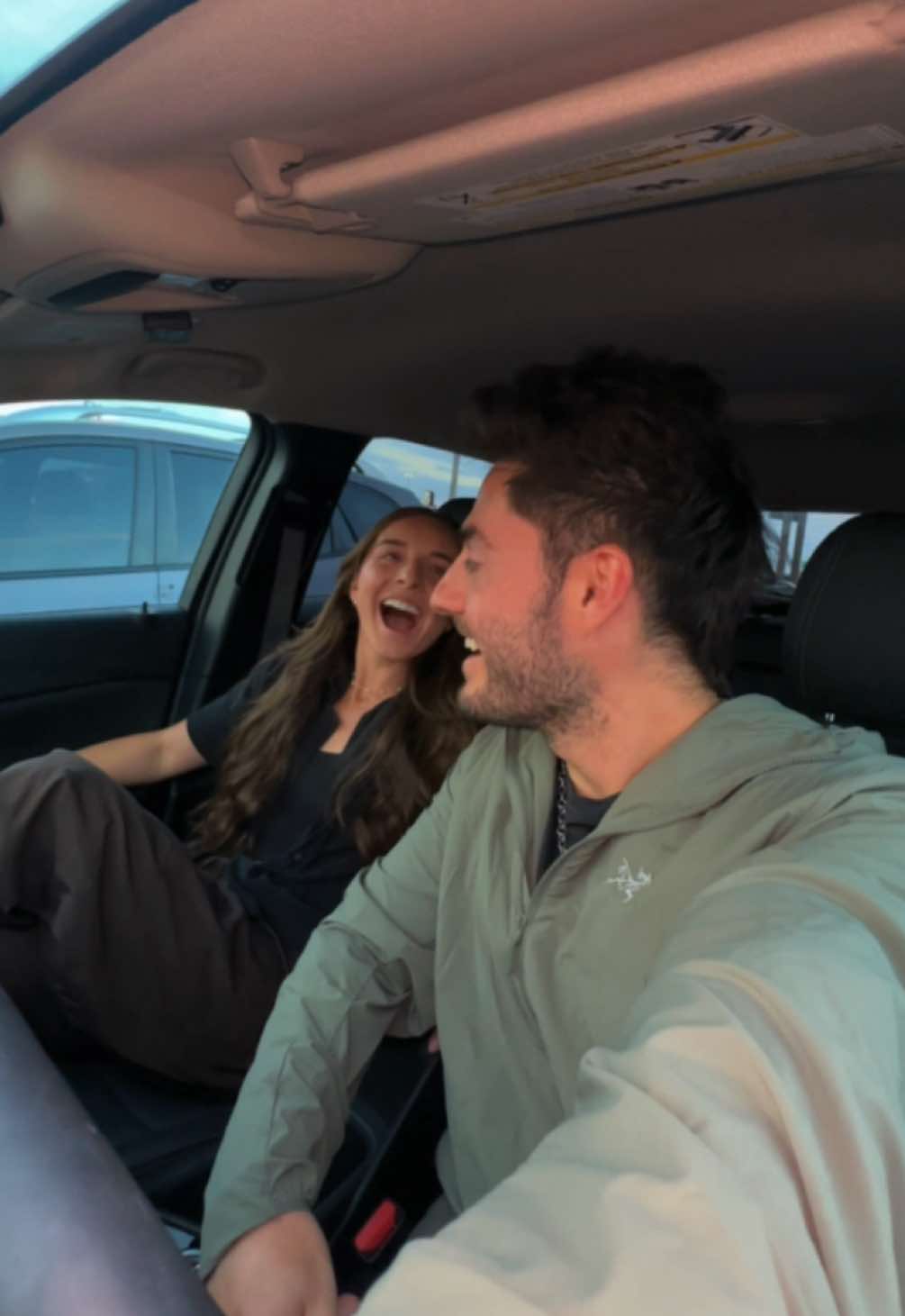 wait for it… @Cage The Elephant @Rylee Jade  #cagetheelephant #concert #madisonwisconsin #thesylvee #comealittlecloser 