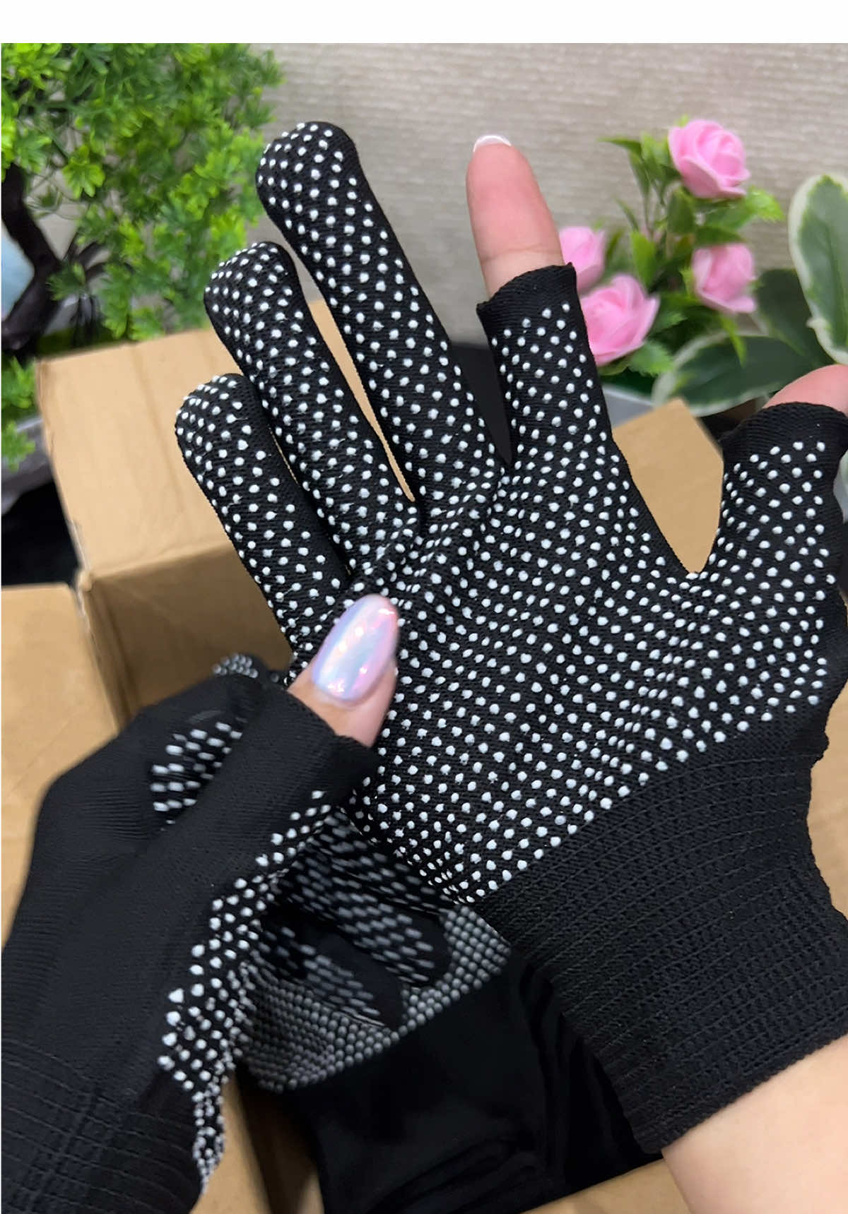 Găng tay #gangtaychongnang #gangtaychongtrontruot #tranghatay96 #xuhuong  @Trang Hà Tây 96  @Trang Hà Tây 96  @Trang Hà Tây 96 