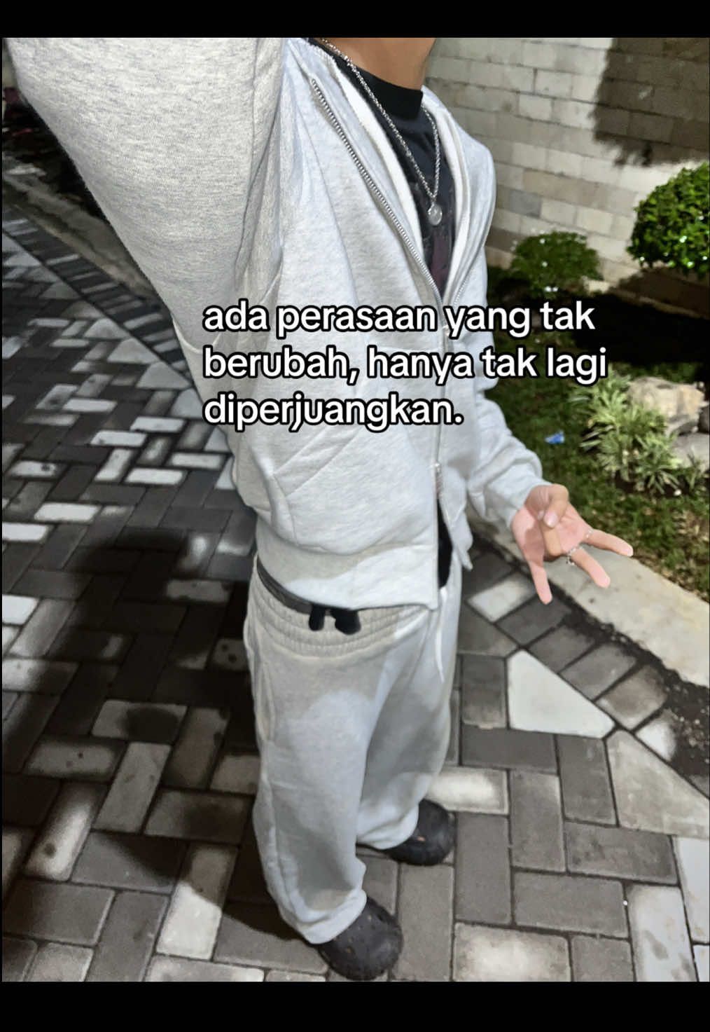 selamat berjauhan, manusia favorit. #0mdpl #ranggaraja #aboutyou #manusiafavorit 