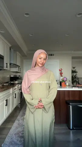 Wearing small #modestdress #hijabifashion #modestfashion 