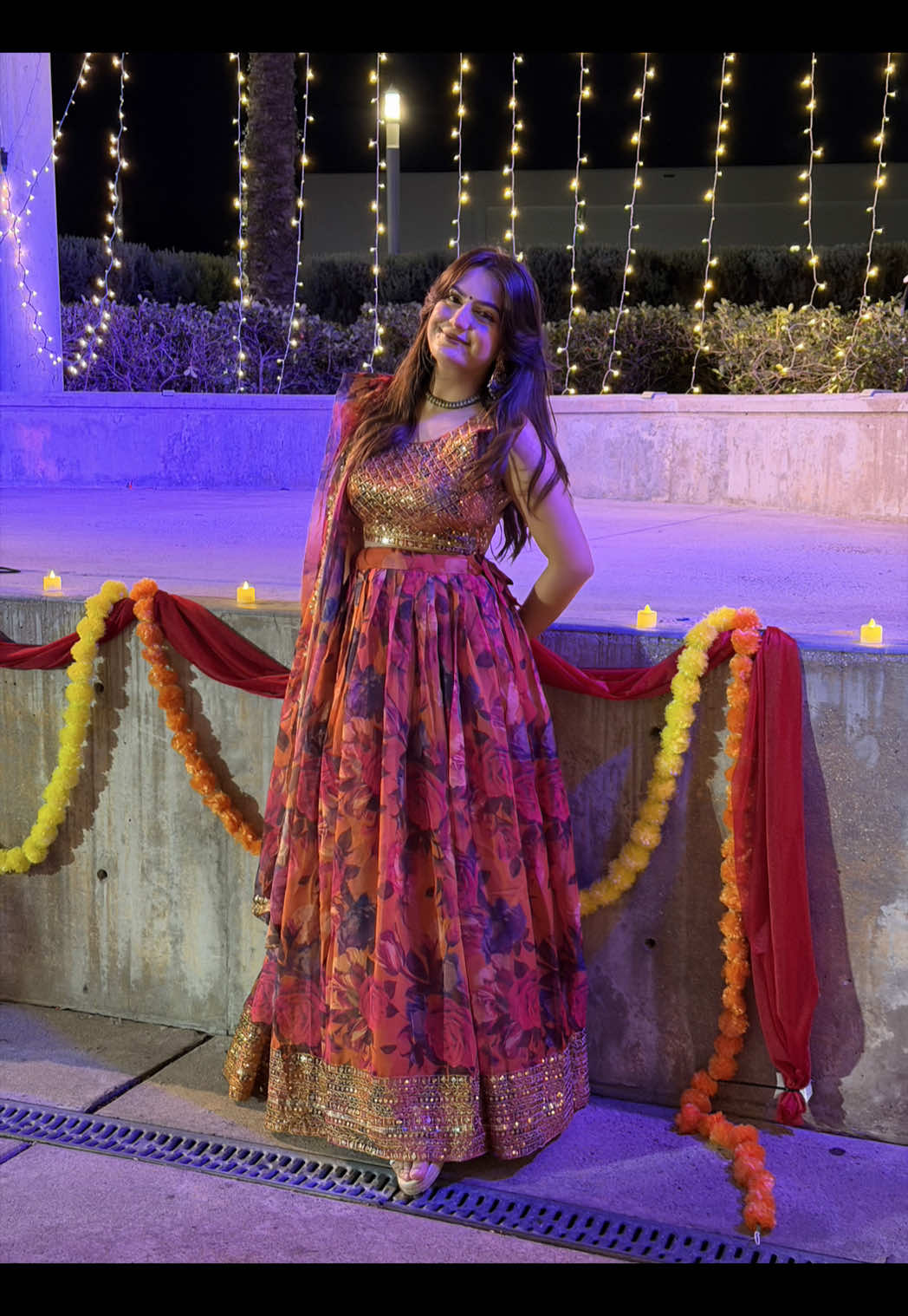 I didn’t practice for this performance at all, it was last minute decision, and i just went with it, so idk how is it soooo  don’t judge but i had a lot of fun tho😗♥️ it was just me, the song, the stage and vibes. I danced on stage after so long and it was thrilling. #nepalidance #nepali #nepaliculturaldance 