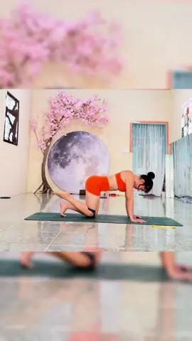 ✅ 🌈🧘🏿 Bạn có bao giờ tự hỏi ? Tại sao những người cùng tuổi, mà trong họ vẫn trẻ, vẫn linh hoạt, còn mình thì dễ mỏi dễ đau . 👉 thật ra sự khác biệt không nằm ở số tuổi, mà nằm ở cách chúng ta kết nối cơ thể mỗi ngày 👉 yoga dạy ta biết lắng nghe - từng nhịp thở, từng chuyển động nhỏ.🍀  #YOGA #70tayninh #yogainspiration #yeubanthan #yogalife