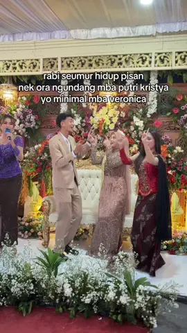 tapi kalo bisa dua duanya kenapa harus satu😋 @ANAK PAK RT 01 @PUTRI KRISTYA @Vero 🫧 