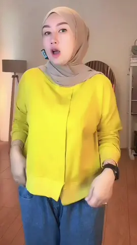 Rekomendasi Kaos Polos Oversize Lengan Panjang dengan Lipatan Tengah with Rib #kaosoversize #kaoslenganpanjang #nyamandipakai #fashionwanita #fyp 