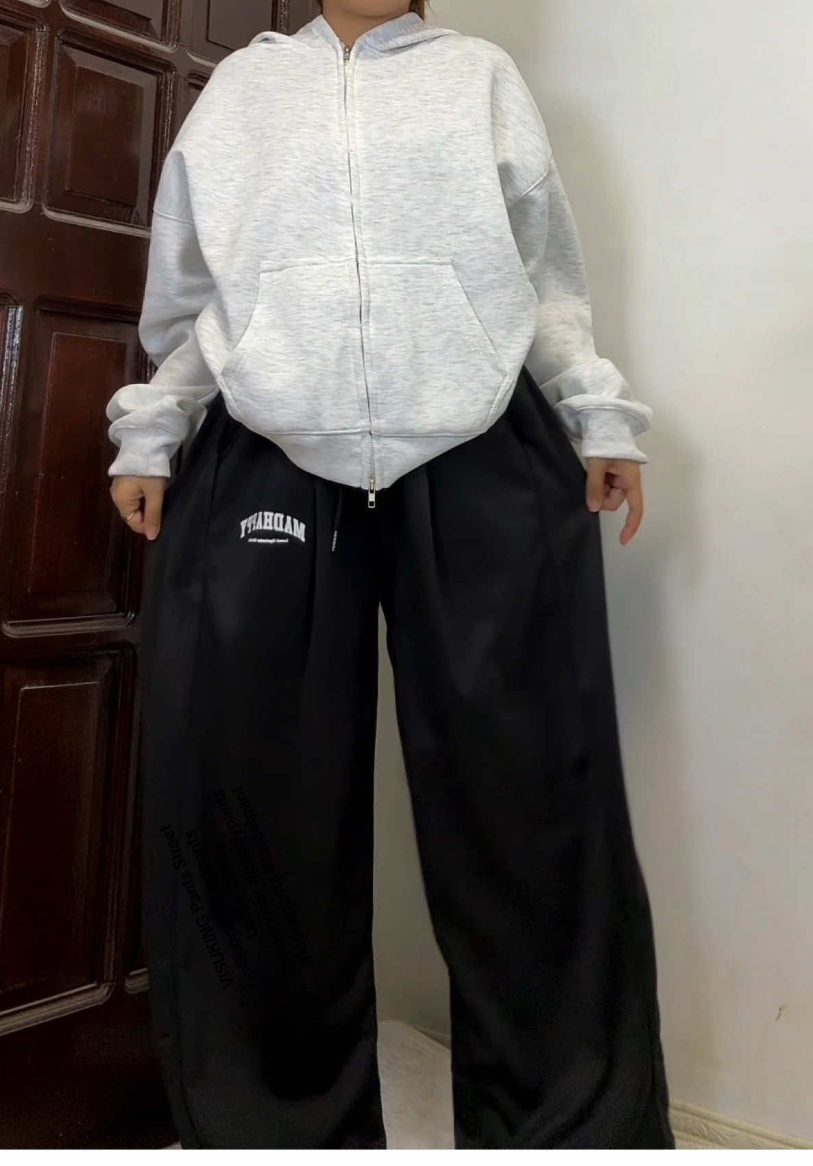 Replying to @angeltolentino  VISUKING Pants Street Sports Sweatpants Loose Trendy  #streetwear #baggypants #loosepants #sweatpants