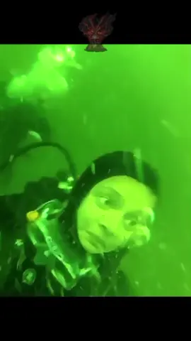 She went diving alone… what could possibly go wrong? At first, everything was calm — the sound of bubbles, the beauty of the deep. But then, panic hit. Her breath quickened, her mind froze, and suddenly the ocean wasn’t peaceful anymore… it was alive, watching. When fear takes control underwater, it’s not just panic — it’s your body trying to survive in a place you don’t belong. Never underestimate the power of nature. 🌊 Would you stay calm or lose control ?#creatorsearchinsight #deepsea  #diving #fear #nature 