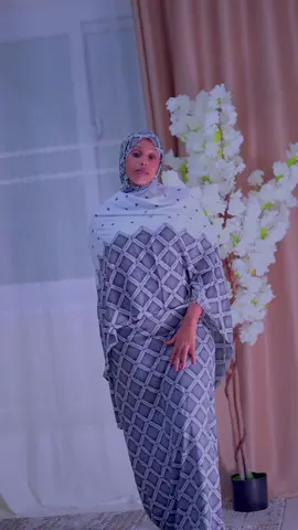 Sad shidan Bacdhuub diyaarsan waxaa ka heleeysaa suuqa baatiga Jumlada waxaana kuu keentay shirkada Sansah Trading co, @Kordahab 