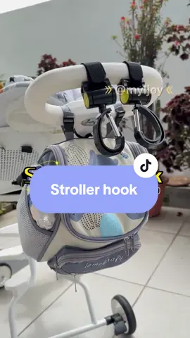 Bila tangan mummy dah tak cukup, stroller hook la penyelamat! 😭✨ Kecil tapi power, boleh gantung semua barang mummy 😍 🔥 Promo 10% OFF sampai 20/10 je (Max RM5)! 🛒 Dapatkan sekarang💕 #myljoy #mummyhack #strollerhook #barangbaby #promosi 