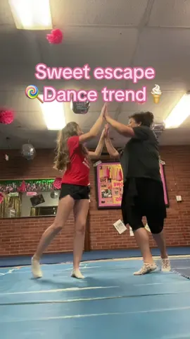 Haven’t posted in awhile🫣☺️here’s a fun lil dance trend✨@astraoswell 🫶#sweetescape #dance #dancetrend #fyp #gwenstefani 
