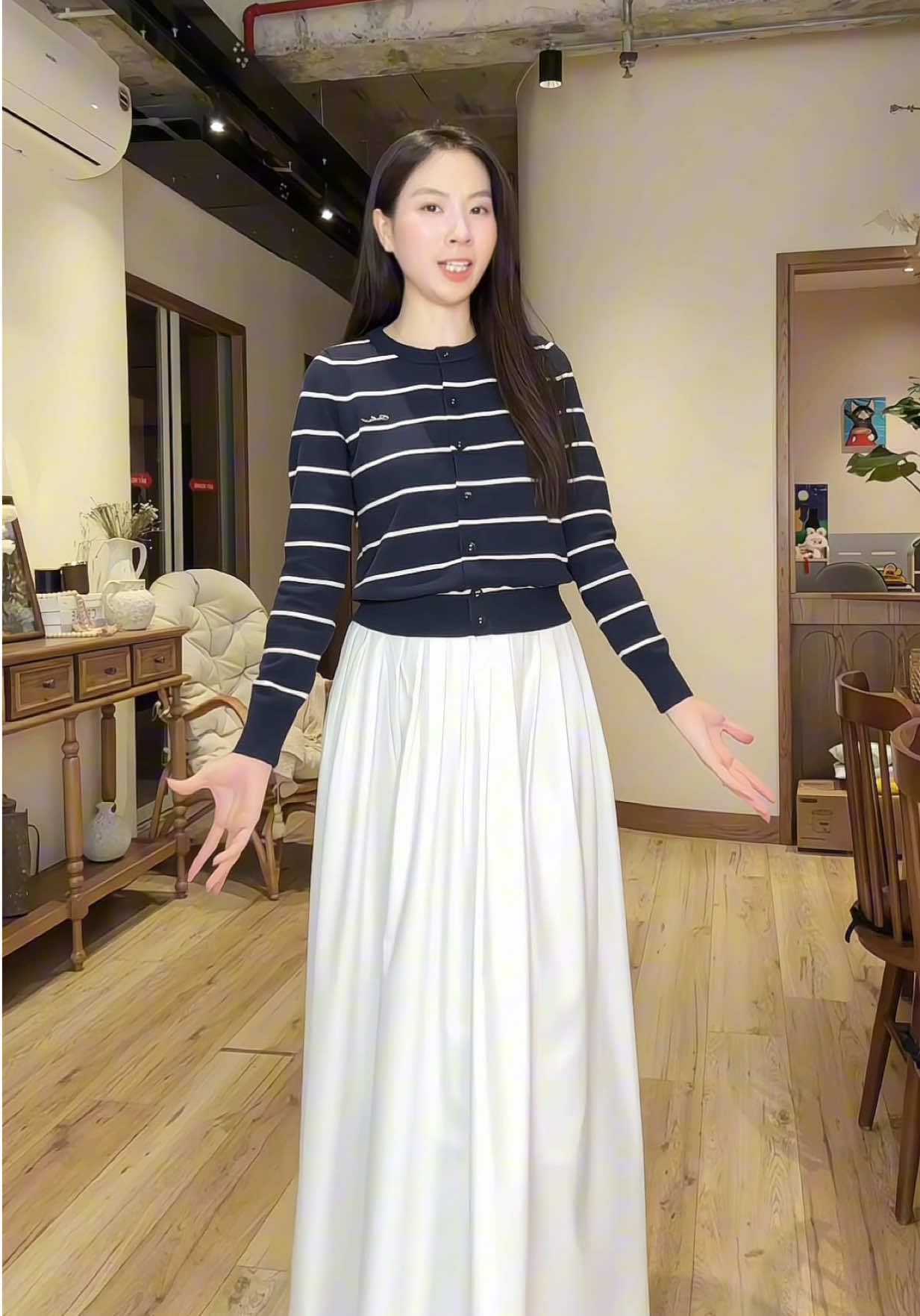 Vì á hậu mặc đẹp quá #linhlunglieng #calie #hoanolavi #phuongngabinhan @Calie.vn 