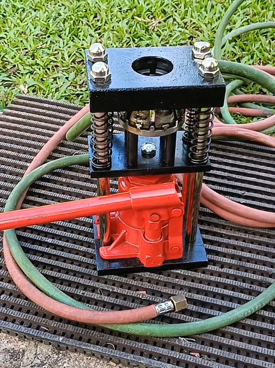 Hydraulic Hose Crimping Machine Universal  #hydraulic #crimpingmachine #fittings #hose #carwash 