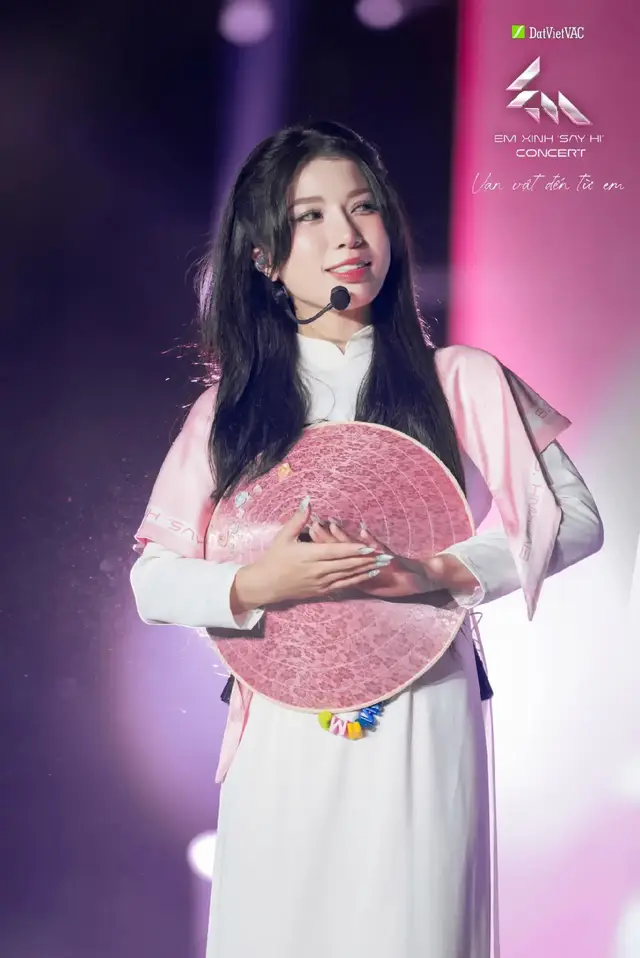 ảnh lyhan ở concert phần 2 #xuhuong #LYHAN 