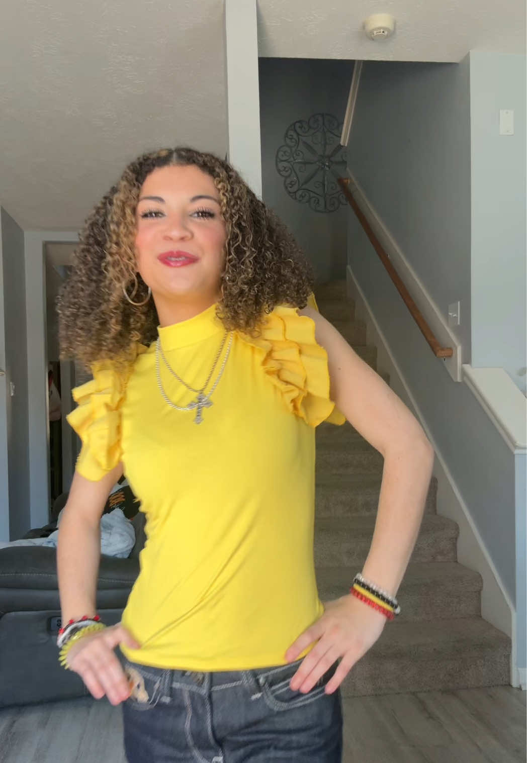 fitcheck for the other day! 🍍#fypシ゚viral #fitcheck #cutie #curlyhair #💋💋 