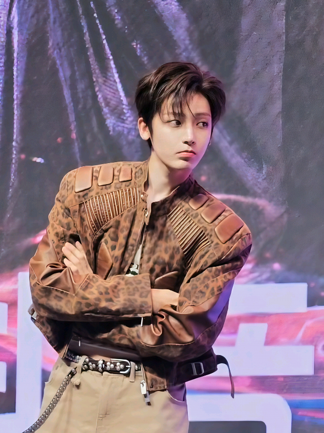 ulu ulu ulu gemesnya  ikut aku kerumah yok bang nanti aku kasih permen rasa susu🍬 #HouMinghao #Neohou #侯明昊 #fyp #aihouning 