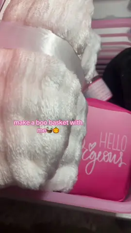 Make a Boo Basket with me💕🎃 If yall don't know I am having a Halloween giveaway! If you haven't joined, join now! Winners will be announced on Oct 21st! How to enter: Tag 3 Friends like and Repost the flyer of the giveaway on my page Follow me! 1st place- Free Halloween/Fall set 2nd place- Boo Basket 3rd place- 10% off a  Halloween/Fall set Sa Picks will be random, Names will be put on the spinning wheel.  nailed.bymiraa on ig @Nailed By Mira💎  #northjersey #jersey #nailtech #foryoupagе #giveaway 