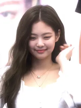 em nói là em thấy thương vì cái tính anh hiền.#buinguyetanhh#edit#jennie 