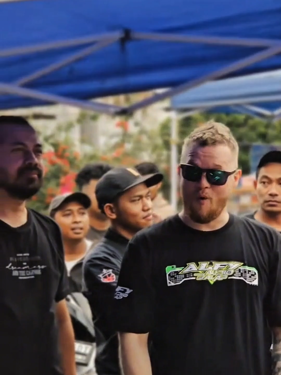 GOKIL .BULE RUSIA MISHKA RR NGONTEN BARENG MASBRE BREWOG AUDIO KARNAVAL BATURETNO SINGOSARI #shorts #fypシ #viralvideo🔥 #fypシ゚viral🖤tiktok #share @mishka_rr @masbre1986 