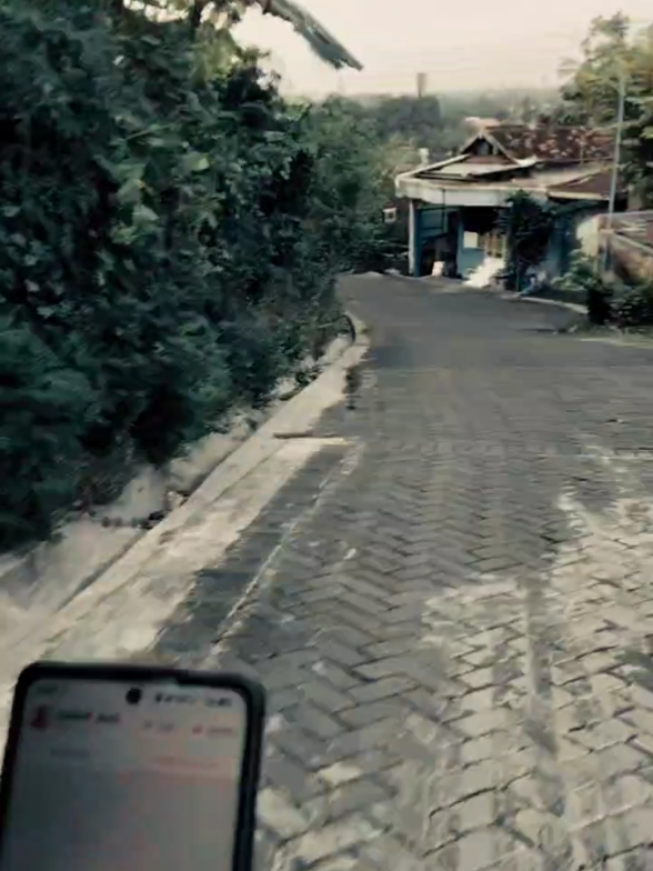 apapun pekerjaannya tetap syukur aja 😁 #drivershopeefood #drivermuda #ojoltiktok 