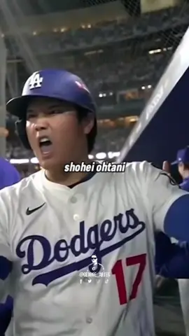 OHTANI 🦄: UNA NOCHE DE LEYENDA. ¡La noche del 17 de octubre de 2025 será recordada por siempre! Shohei Ohtani no solo lanzó a los Dodgers a la Serie Mundial, sino que ofreció una de las actuaciones más dominantes y duales en la historia del béisbol. En el Juego 4 de la Serie de Campeonato contra los Cerveceros, Ohtani reescribió los libros de récords.  En el montículo, fue un control total: con seis entradas magistrales, cero carreras permitidas y diez ponches frente a Milwaukee. Pero el espectáculo no terminó ahí. En el plato, el Unicornio tuvo una noche épica: conectó tres jonrones, incluyendo un cuadrangular abriendo juego en postemporada, siendo el primer lanzador en la historia de la MLB en batear tres cuadrangulares y propinar diez ponches sin permitir carreras.  Shohei Ohtani se convirtió en el primer jugador en la historia de las Grandes Ligas en lograr esta hazaña combinada. Con su poder y dominio, selló la barrida y envió a los Dodgers de vuelta a la Serie Mundial. ¡Una noche legendaria! #shoheiohtani #mlbpostseason #dodgers #mlbb #MLB 