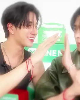 #foryoupage #fyp #perthsanta #gmmtv #perthtanapon santapongsapak 🌻🖤😝🤪#