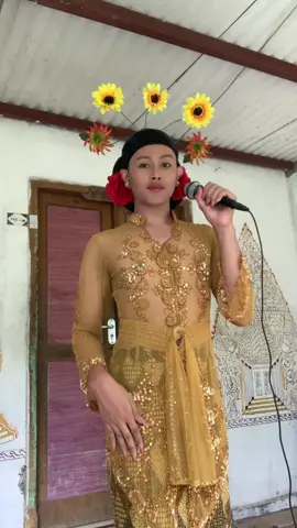 Versi kijing miring!? #adimcantik #biduan #campursari #masukbranda #fypdong 