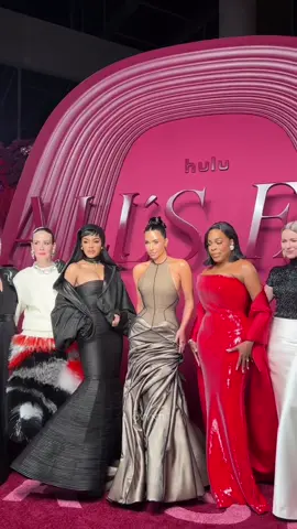 The ladies of #AllsFair take the carpet at the premiere in Los Angeles - Glenn Close - Sarah Paulson - Teyana Taylor - Kim Kardashian - Niecy Nash-Betts - Naomi Watts #KimKardashian #teyanataylor #foryou #OVYNTI 