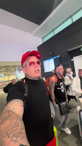 Listos en Bogotá para #streamfighters 🔥🔥 junto a @Sara Blonde 🩵 @Esteban 👺 @soyerickzac  #viral #kick #streamer 