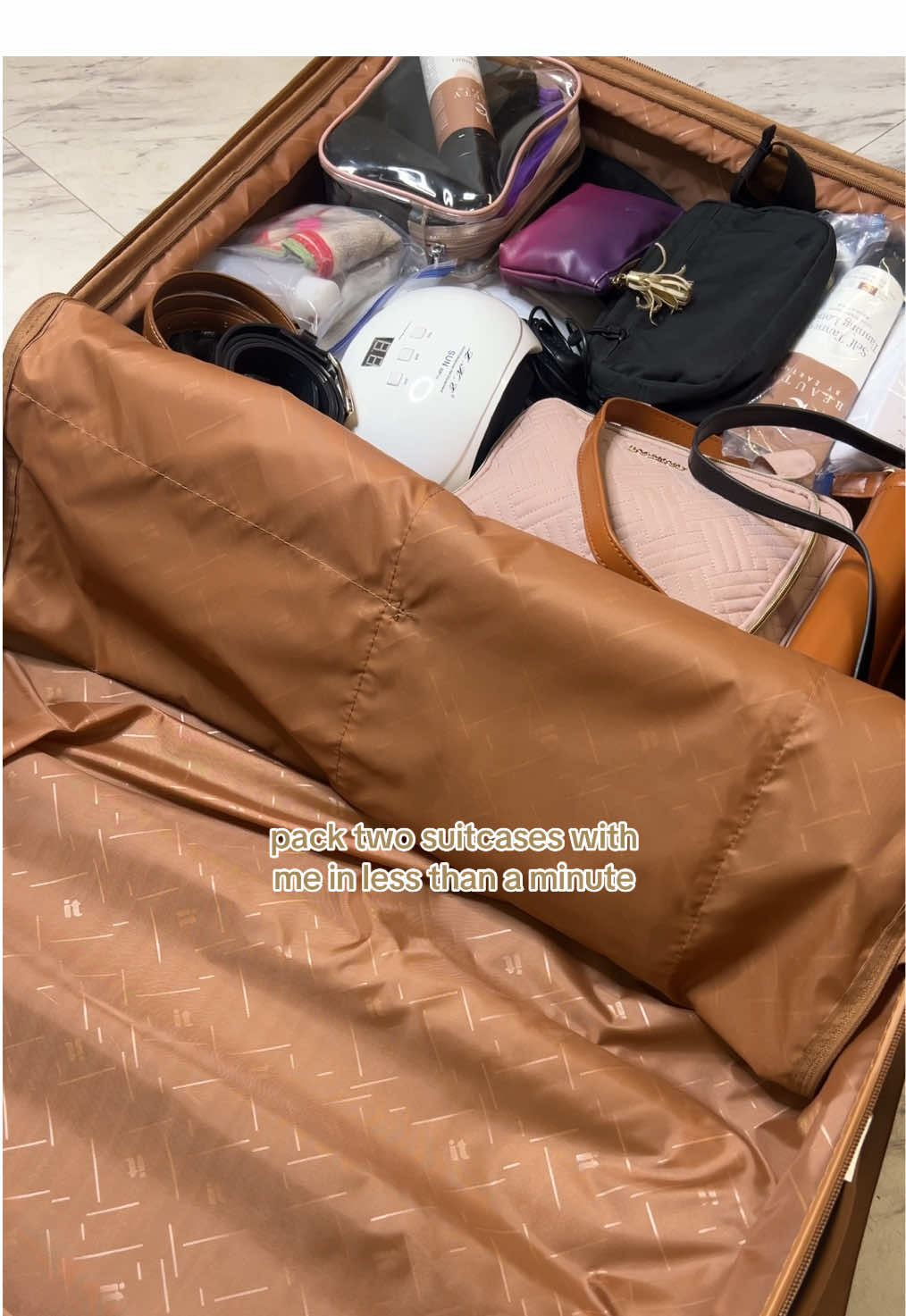 This took way longer to edit than I care to admit, so you better like it 🫵🏻😠 #packingasmr #packingvideo #packingcubes #travelgirl #suitcasepacking 