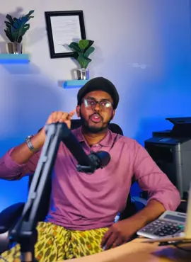 🎥 3 NEW things Amazon is introducing this upcoming weeks 🚛📱 1️⃣ Last Leg Team Drivers: Both drivers must be present and take pictures during check-in and check-out. 2️⃣ Non-CDL Drivers: Amazon will start verifying all non-CDL drivers in your driver roster. 3️⃣ Re-verification: Existing companies will undergo new compliance re-verification checks. ⚠️ Make sure your account and drivers are ready — don’t get caught off-guard. #somsafety #somalitruck #amazonrelay #somalibusiness 