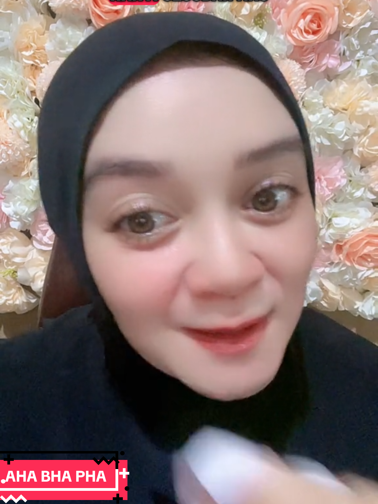 Pembersih muka keren dari @skintific_id dengan kandungan AHA BHA PHA membantu merawat kulit lebih bersih dan cerah #dewisunday #skintific #ahabhapha #bersih #cerah 