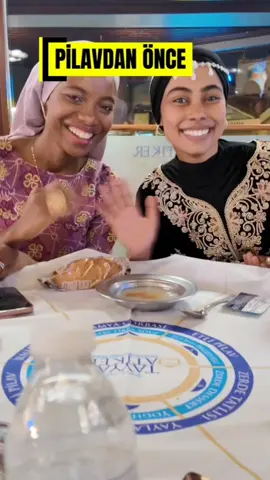 🎥 Konya Düğün Pilavı Testi Sonuç: %100 “Gonyalıyım” çıkıyor 😂 Afrikalı öğrenciler, ilk kez tattıkları Konya’ya özgü düğün pilavına tam not verdi. #konya #düğünpilavı #guzelgonyam #tayyaratiker #konyapilavı 