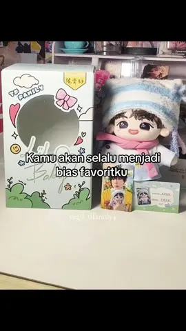 Versi chen yiheng, Req @𐔌 ࣫⸼⠷D̲ჩϊ̫ׅᥒi𔓐𑇓 ๋࣭ა @wzr_.0 @xieyichen14, foto live from weibo 耀曦翔集-yoshisho #chenyiheng #tffamily🇨🇳💫 #tfstan🇮🇩🇨🇳 #fotolive #fyp 
