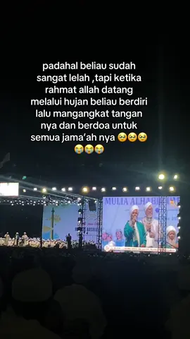 blom bisa move dari acara smlm 🥹😭 semoga beliau bisa hadir juga di acara khaul cidodol 🤲🏻#majelisrosulullah #monas #habibumarbinhafidz 