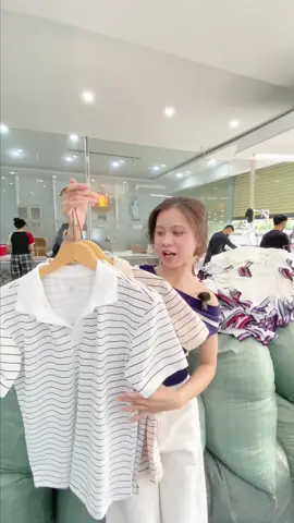 Ngồi tại xưởng quay tại kho#vi #quanao #style #tiktokshop #fashion 