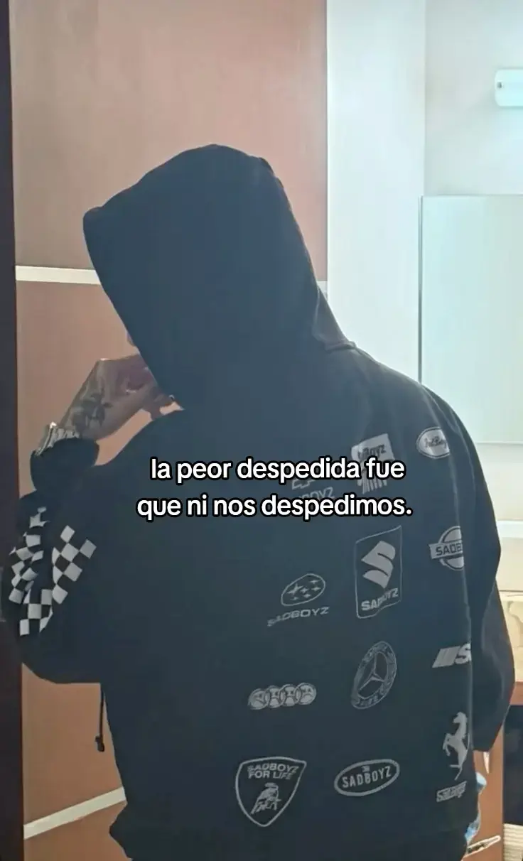 ᴍᴇ ᴅɪᴏ ᴜɴ ʙᴇsᴏ ʏ sᴇ ᴍᴀʀᴄʜᴏ#sadboys #fyp 😢