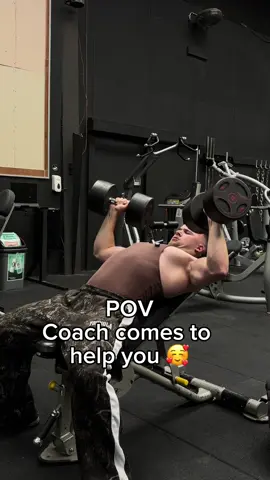 Bro antic at times  #gym #Fitness #onlinecoach #fitnesscoach #gymcomedy 