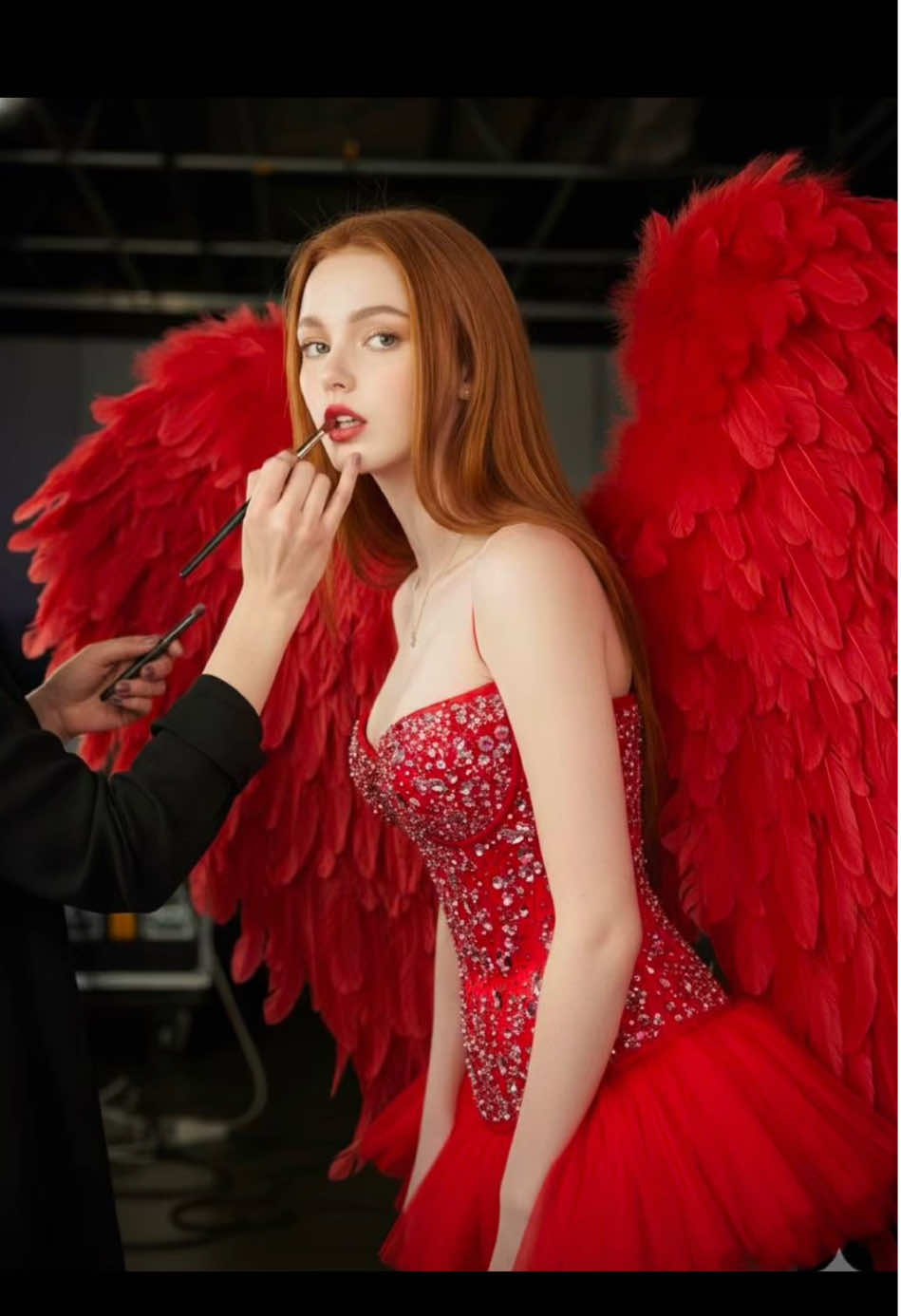 Ai how to create Victoria secret supermodel.Gemini Victoria secret supermodel #Multiaverso #capcutforus#capcut#capcutpioneer#victoriassecret 