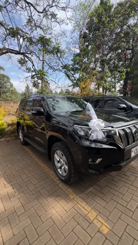 Rumours, it's a wedding day. Begin your forever with an unforgettable journey! Trust Isura Car Hire and Tours for VIP wedding transport that perfectly complements your love story. #weddingtransport 