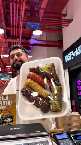 Priorities💁🏼‍♀️ 🍫locațiile noastre: 📍Strada Mareșal Alexandru Averescu 98 📍Iulius Mall Timisoara, parter, vis-a-vis de Auchan #fistic #pistachio #baklava #dulce #fyp 