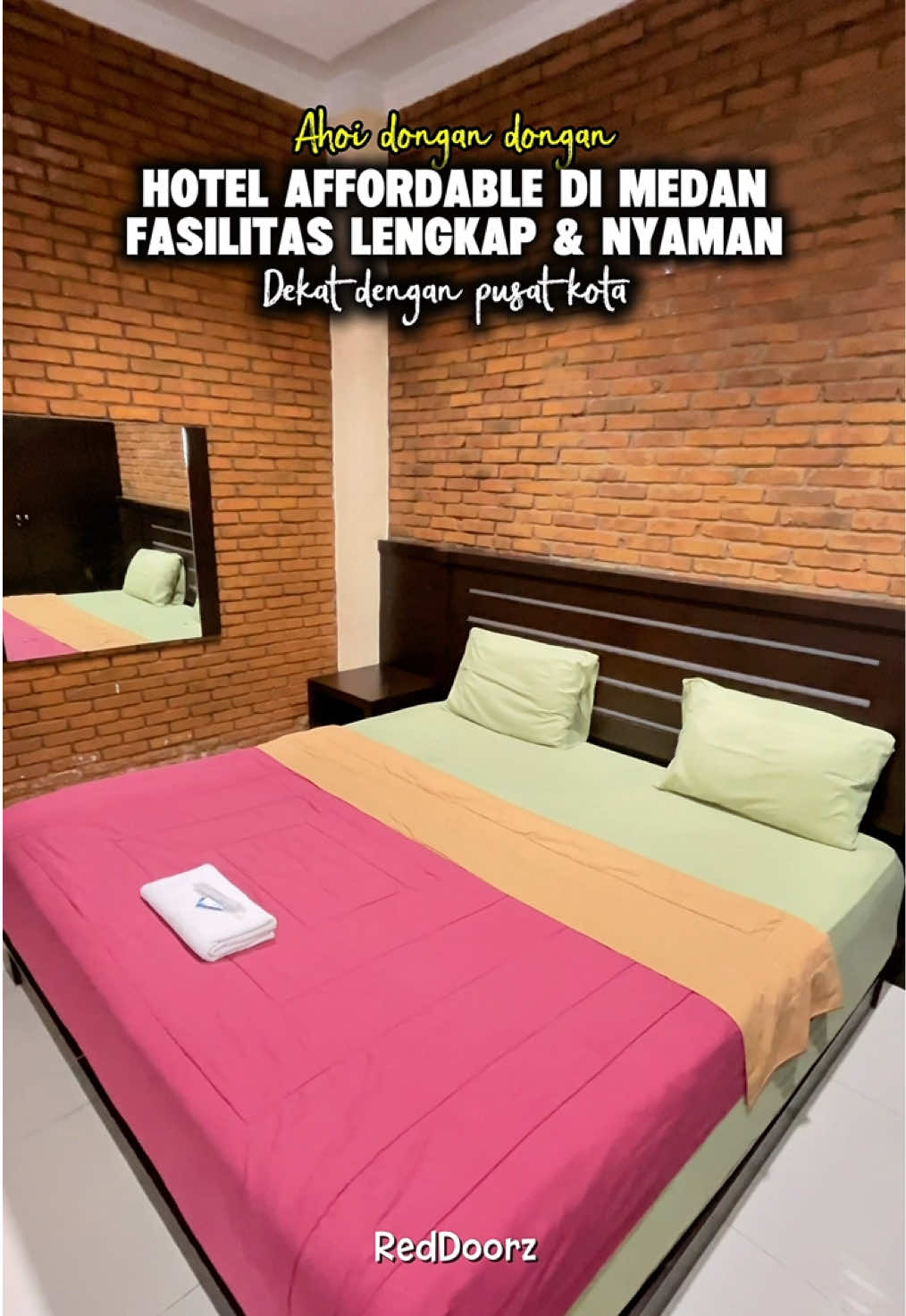 Nemu hotel 200rb an lagi di kota Medan ! Kamarnya bersih dan nyaman banget, pesan kamarnya melalui tag lokasi disini ya guys biar lebih murah !  #promoseruweekend #reddoorz #hotelmurah #horelmurahmedan #staycation 