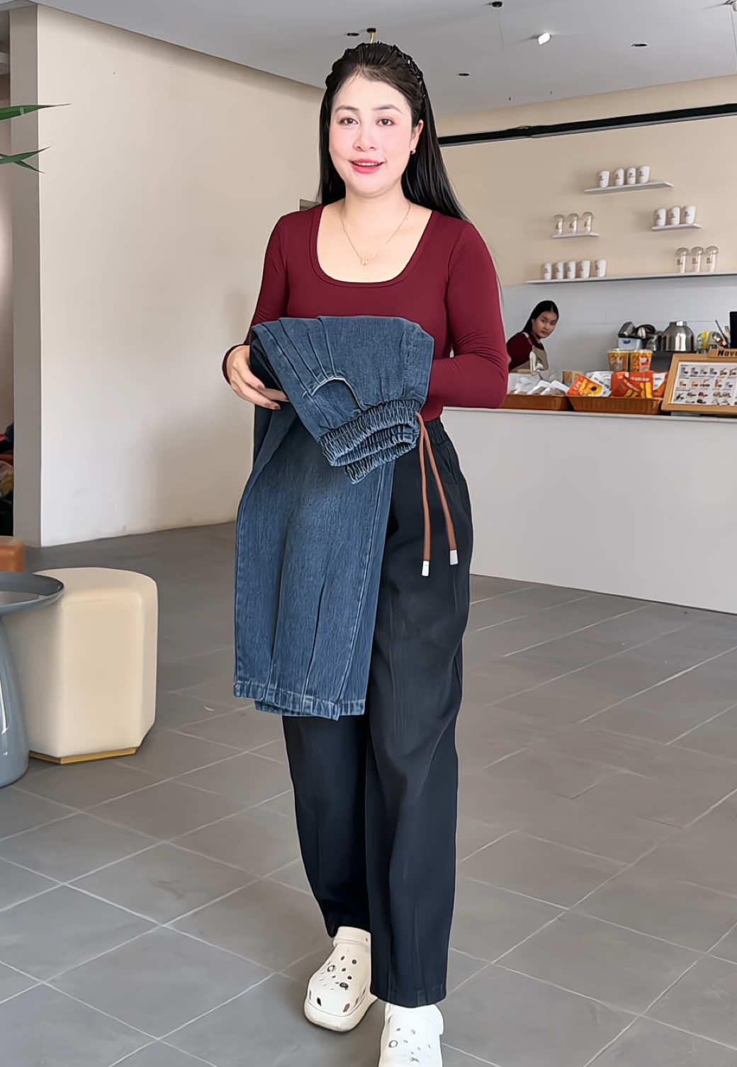 Quần jeans dài, dáng bom thụng #quanjeannu #jeans #moonmummim 