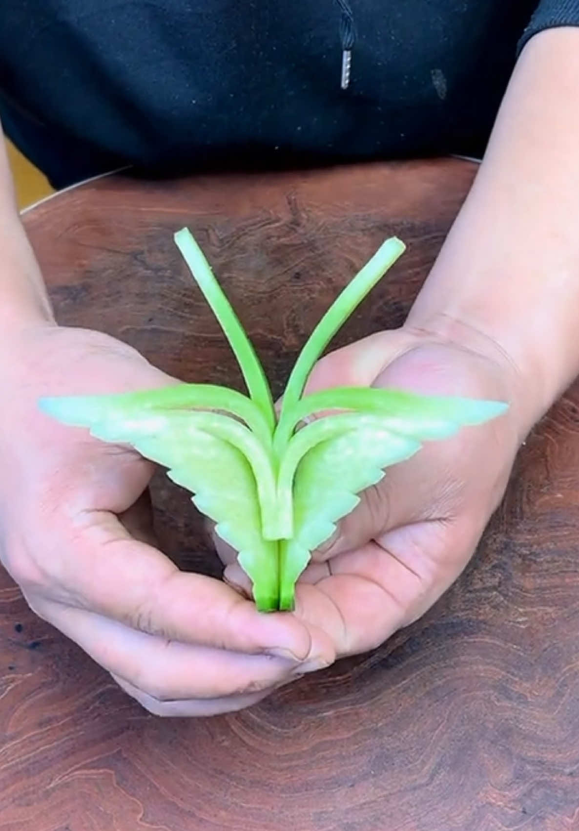 carving a butterfly from radish👍#skills #amazing #chef #delicious #carving 