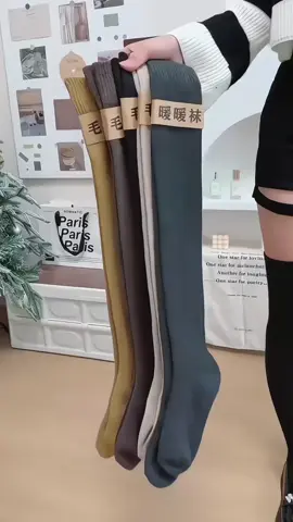 Tất đùi, tất cổ cao qua gối, chất len dày dặn giữ ấm chống tuột #tatduinu #tatcocao #giadungthongminh #giadungtienich #xuhuong 