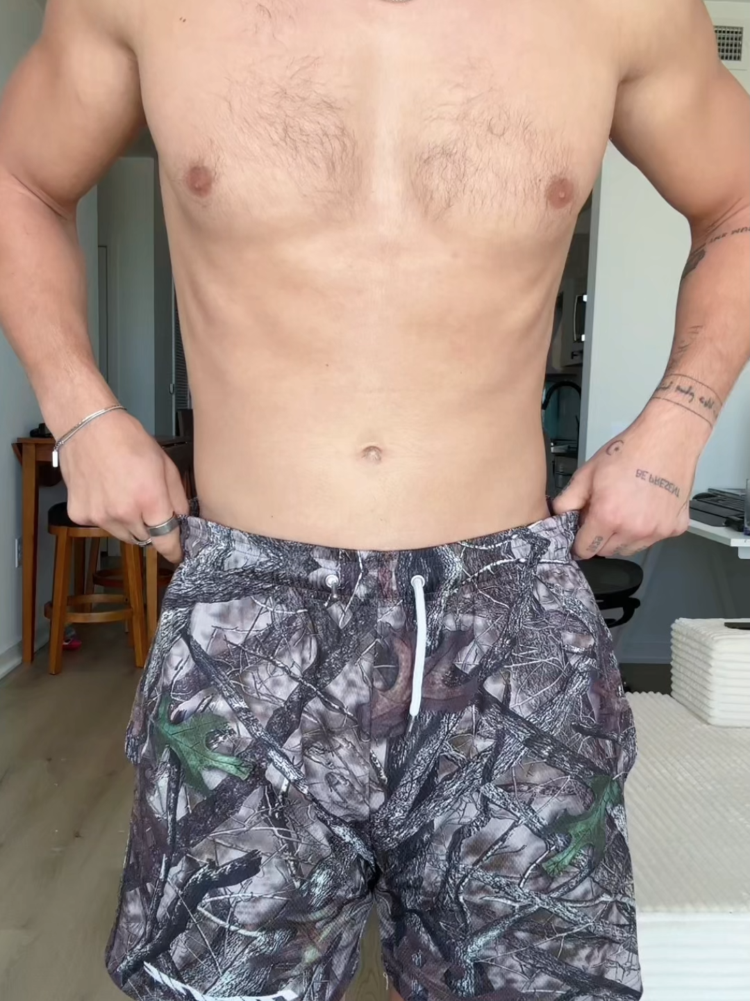 If you struggle with ingrown hair you must try this!#ingrownhair #ingrownhairtreatment #smoothingtreatment #clearskin #fyp