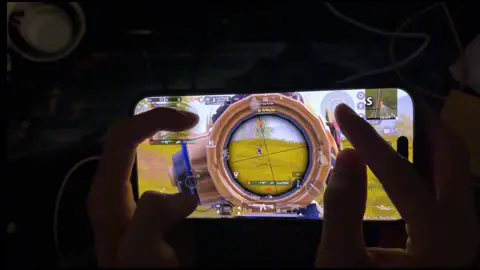 Handcam Iphone 16 Pro Max setting 4 ngón #PUBGMOBILEVN #meovotoi  #PUBGMSTARVN #GamingOnTikTok #PUBGMCREATORVN @PUBG Mobile VN 
