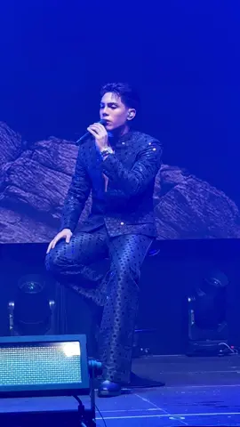 Favorite part of Nyebe. ✨ Stell’s high notes are the best, but his low notes? Angelic. His voice just heals. 🥹 @Stell Ajero @SB19 Official #sb19_stell #fyp 